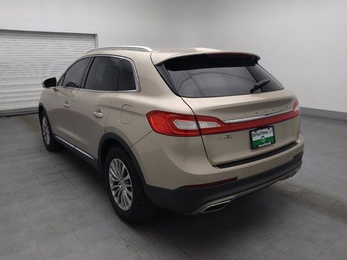 Used 2017 Lincoln MKX Select w/ Select Plus Package FWD image 5