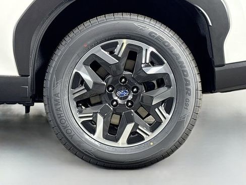 New 2025 Subaru Forester Premium image 31