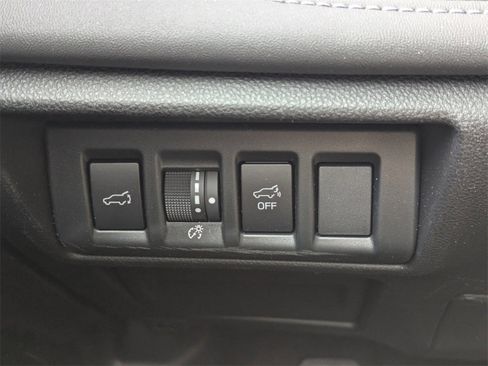 Certified 2025 Subaru Outback Limited w/ Popular Package #2 image 27