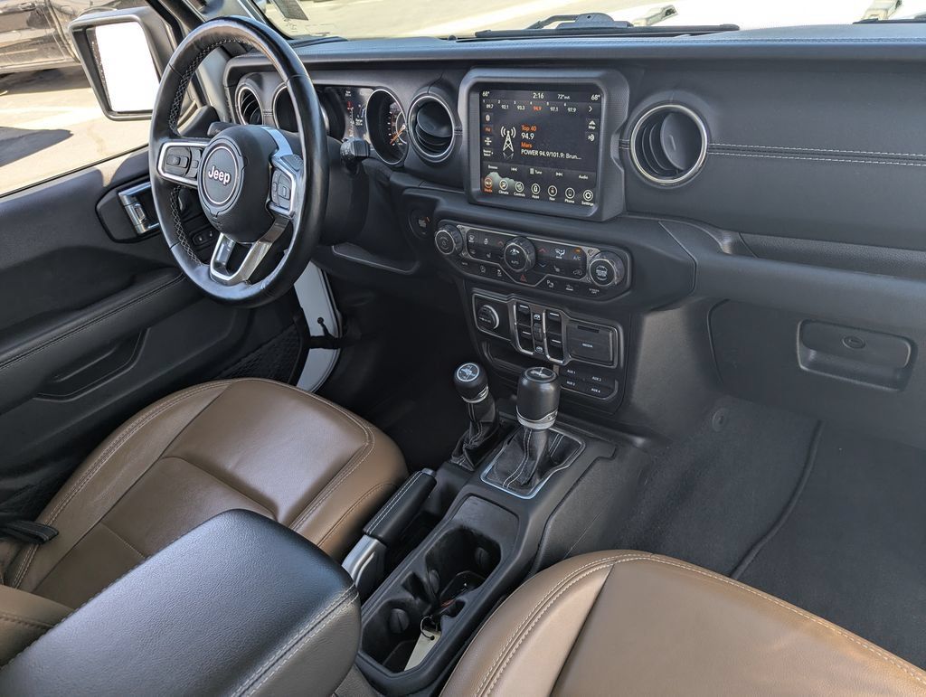 Used 2021 Jeep Wrangler Unlimited Sahara AWD/4WD image 31