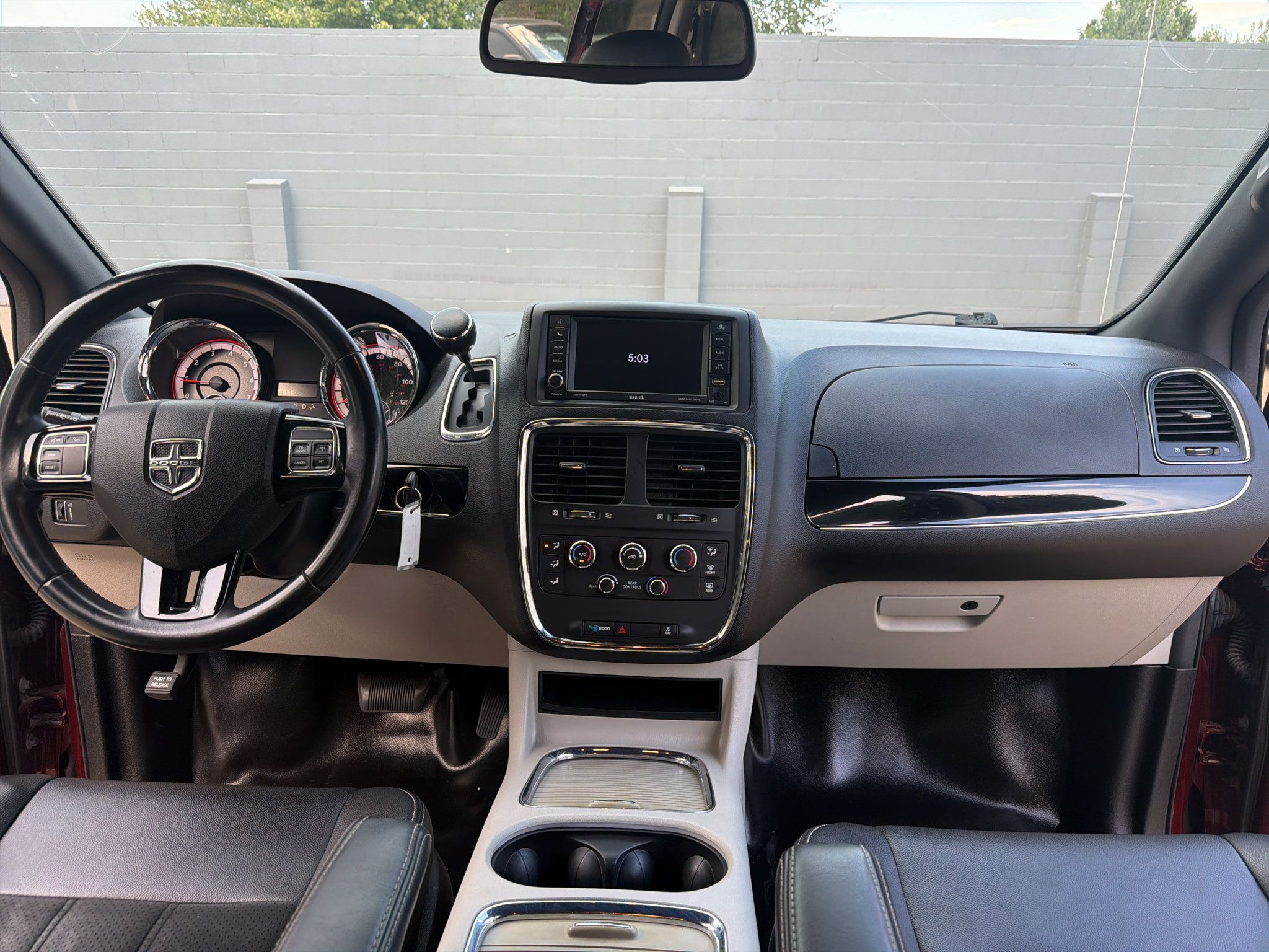 Used 2019 Dodge Grand Caravan SXT FWD image 21