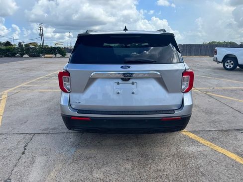 Used 2021 Ford Explorer XLT RWD image 6