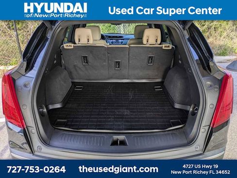 Used 2017 Cadillac XT5 FWD image 12