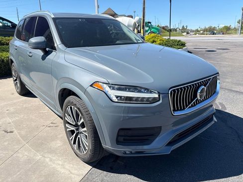 Used 2020 Volvo XC90 T6 Momentum w/ Protection Package Premier AWD/4WD image 5