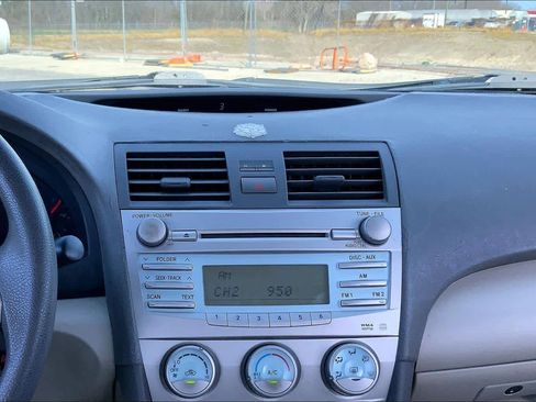 Used 2007 Toyota Camry LE image 7