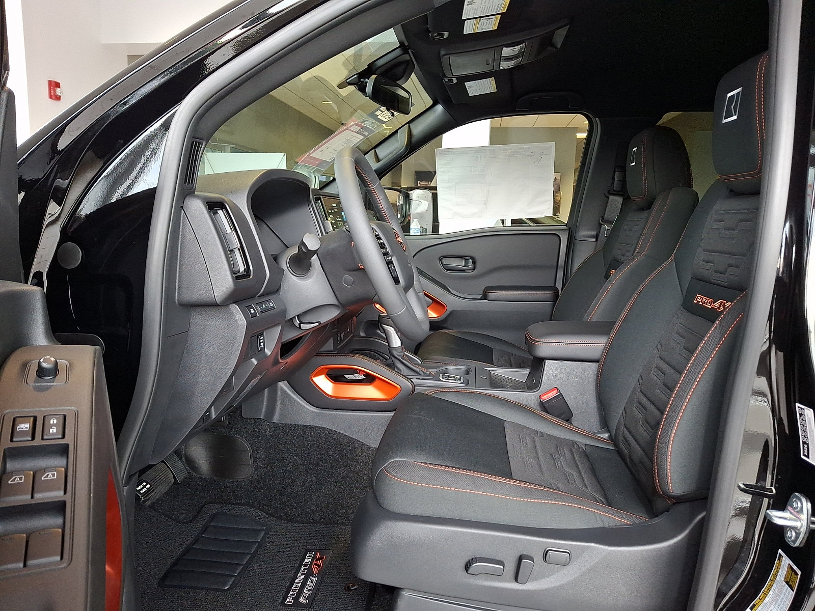 New 2026 Nissan Frontier PRO-4X w/ Pro-4x Convenience Package AWD/4WD image 10