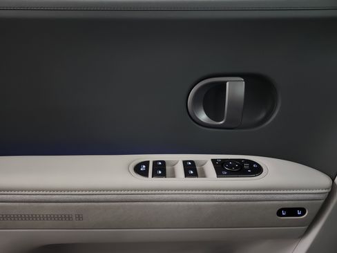 New 2026 Hyundai Ioniq 5 Limited image 13