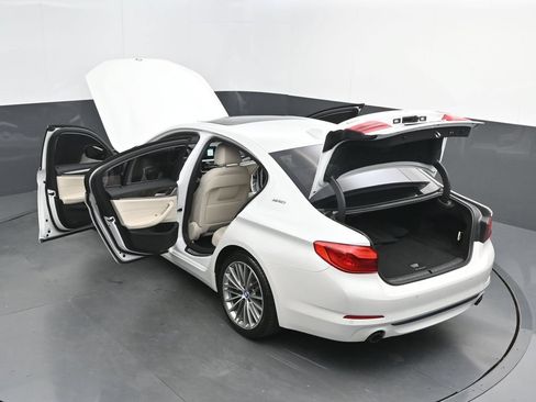 Used 2019 BMW 530e w/ Convenience Package RWD image 54
