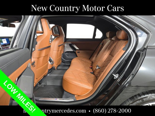 Used 2024 BMW 740i xDrive w/ M Sport Professional Package AWD/4WD image 17