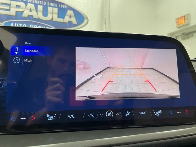 New 2027 Chevrolet Traverse LT AWD/4WD image 11