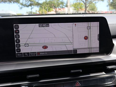 Used 2025 Kia Telluride S FWD image 30