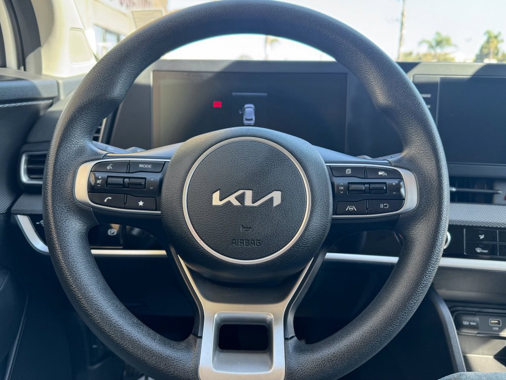 Used 2024 Kia Sportage LX FWD image 11