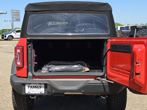 Used 2024 Ford Bronco Badlands AWD/4WD image 8