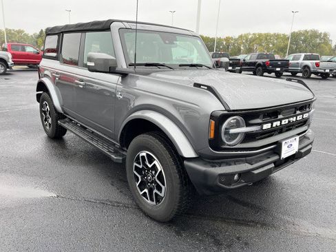 Used 2022 Ford Bronco Outer Banks image 7