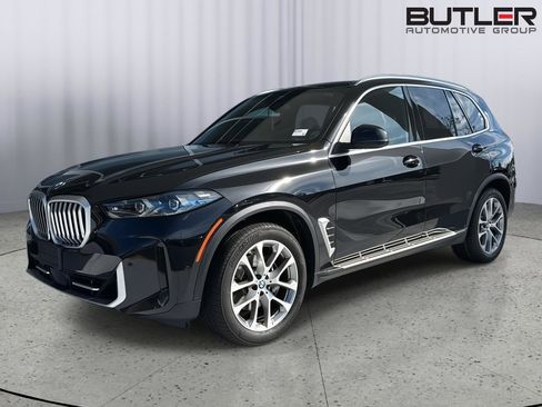 Used 2025 BMW X5 xDrive40i w/ Premium Package image 2