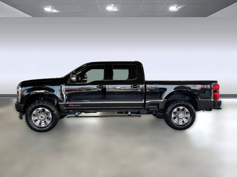 Used 2025 Ford F350 King Ranch w/ FX4 Off-Road Package AWD/4WD image 2