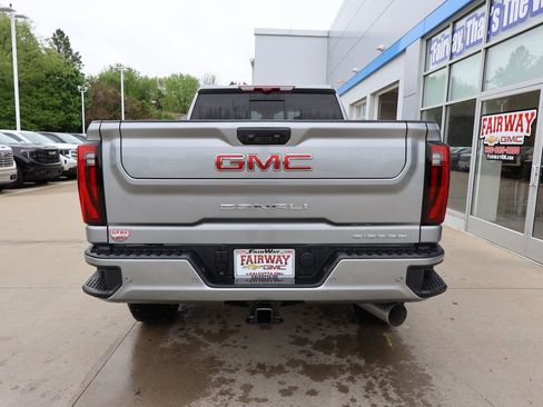 New 2026 GMC Sierra 2500 Denali w/ Denali Reserve Package AWD/4WD image 9