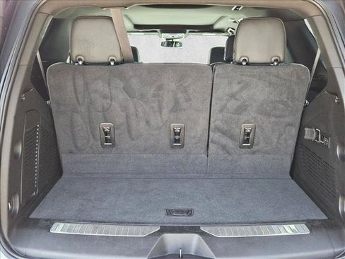 Used 2023 GMC Yukon AT4 w/ Technology Package image 5