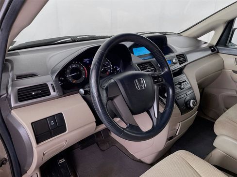Used 2012 Honda Odyssey LX image 12