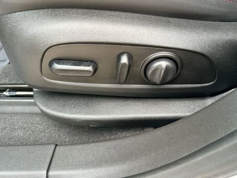 Used 2020 Chevrolet Blazer RS image 12