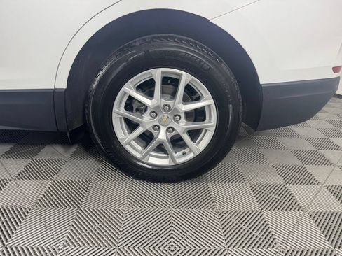 Used 2024 Chevrolet Equinox LT FWD image 35