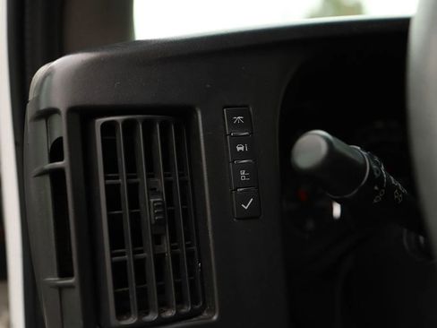 Used 2013 Chevrolet Express 2500 image 13