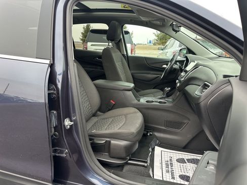 Used 2018 Chevrolet Equinox LT w/ Sun & Infotainment Package FWD image 25