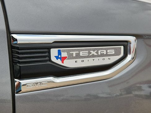 Used 2021 GMC Sierra 1500 SLT AWD/4WD image 9