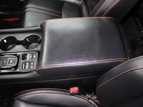 Used 2025 Honda Pilot TrailSport image 22