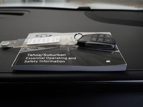 Used 2023 Chevrolet Tahoe Z71 w/ Luxury Package image 44