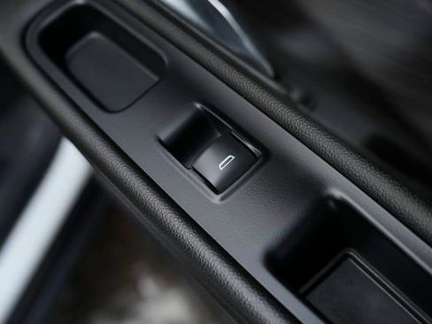 Used 2020 GMC Terrain SLT image 31