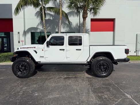Used 2024 Jeep Gladiator Mojave image 13