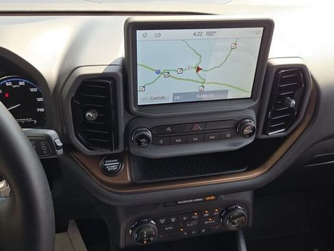 Used 2024 Ford Bronco Sport Outer Banks w/ Tech Package AWD/4WD image 19