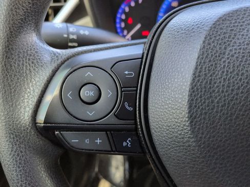 Used 2020 Toyota Corolla LE FWD image 22