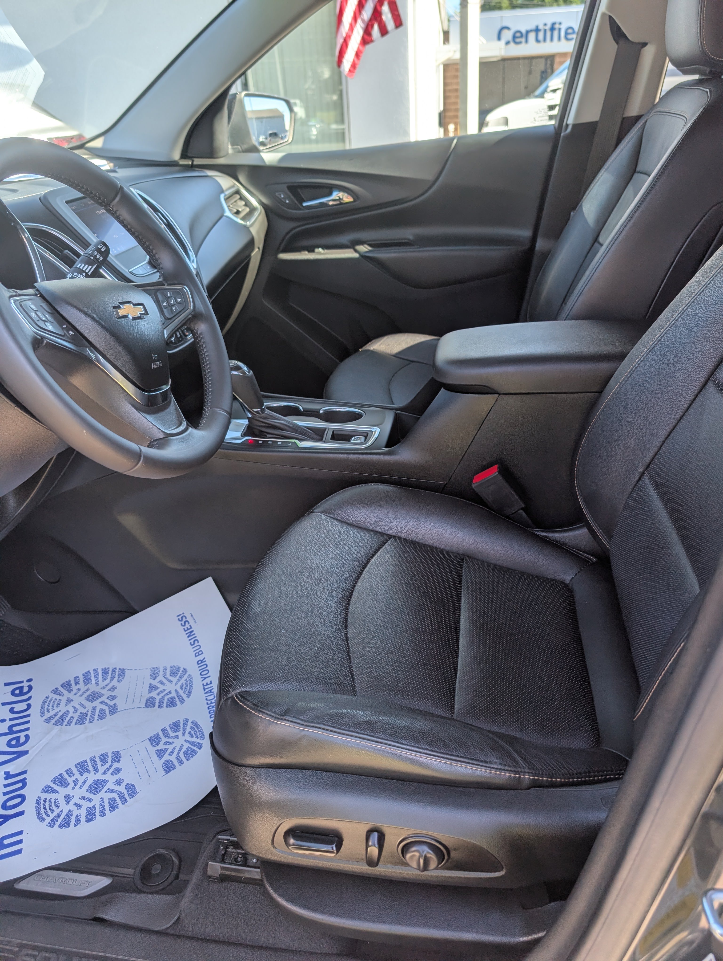 Used 2020 Chevrolet Equinox LT w/ Sport Edition AWD/4WD image 9