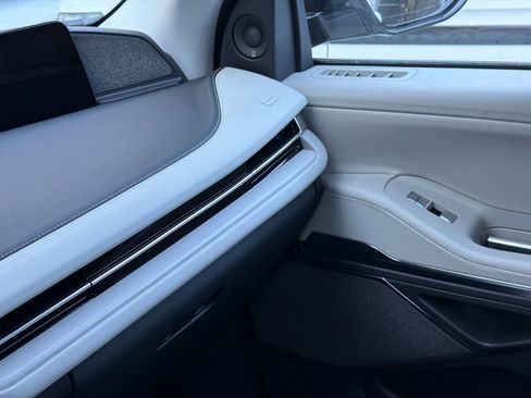 New 2026 Lincoln Navigator Reserve AWD/4WD image 31