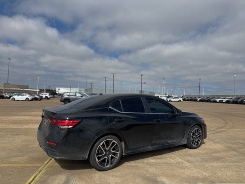 Certified 2025 Nissan Sentra SR w/ SR Premium Package image 25