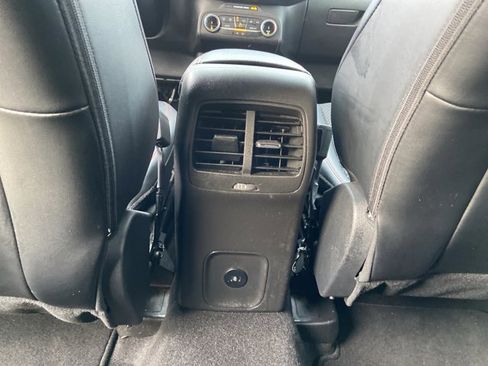 Used 2025 Ford Escape ST-Line image 47