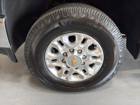 Used 2021 Chevrolet Silverado 3500 W/T w/ Gooseneck/5TH Wheel Package AWD/4WD image 9