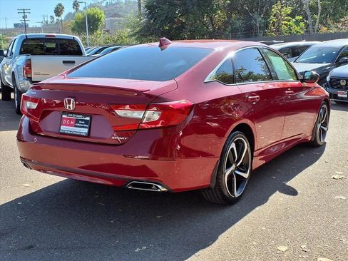 Used 2018 Honda Accord Sport image 5