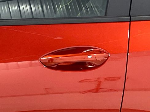 Used 2024 Chevrolet Trax ACTIV w/ Sunroof Package image 16