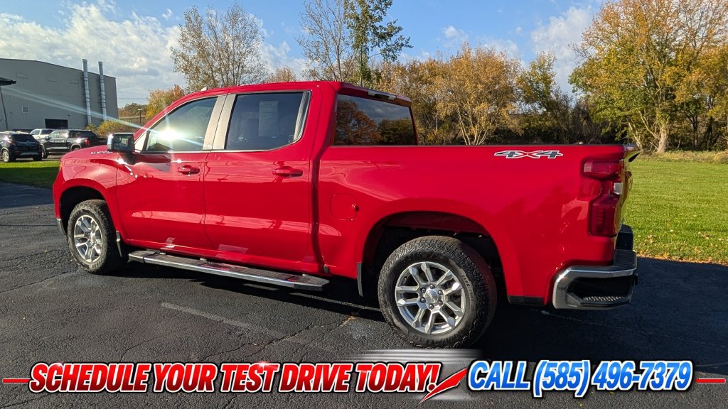 Used 2024 Chevrolet Silverado 1500 LT AWD/4WD image 4