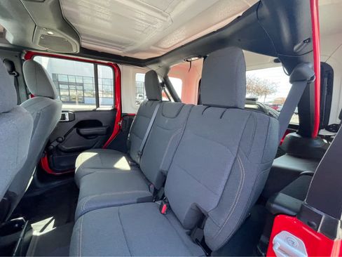 Used 2024 Jeep Wrangler Unlimited Sport AWD/4WD image 21