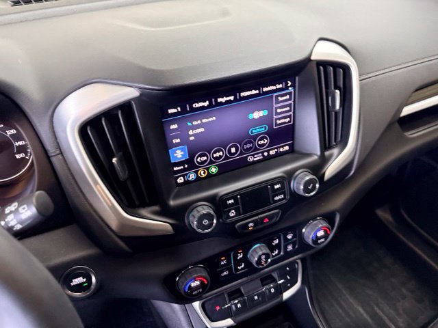 Used 2024 GMC Terrain SLT w/ Elevation Edition FWD image 30