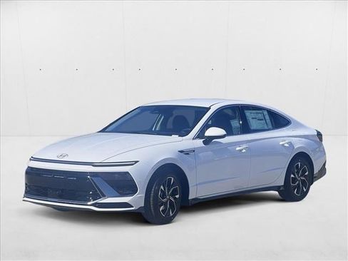 New 2025 Hyundai Sonata SEL image 1