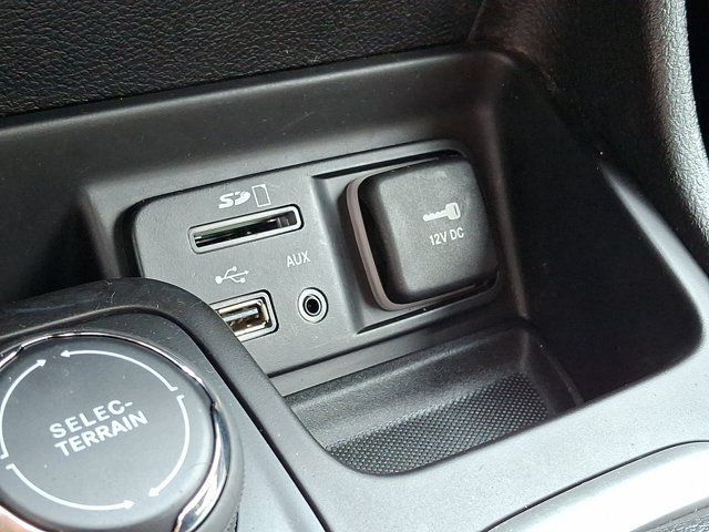 Certified 2018 Jeep Cherokee Latitude Plus AWD/4WD image 29