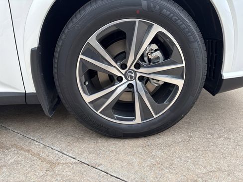 Used 2026 Lexus RX 350h w/ Convenience Package image 12