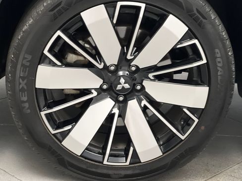 Used 2025 Mitsubishi Outlander SE AWD/4WD image 75