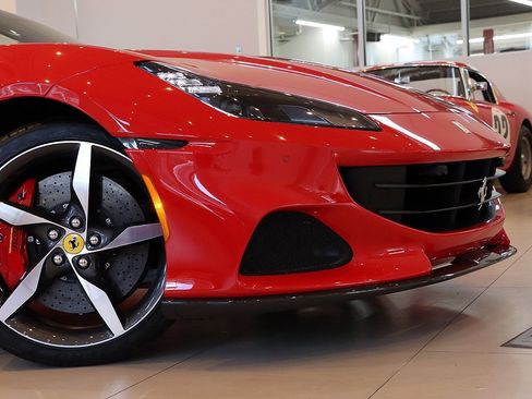 Certified 2022 Ferrari Portofino M image 19