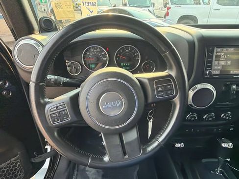 Used 2013 Jeep Wrangler Unlimited Sahara w/ Connectivity Group AWD/4WD image 16